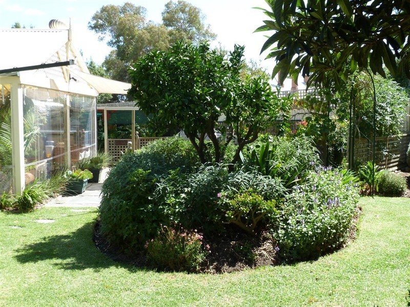 9 St Andrews Tce, Willunga SA 5172