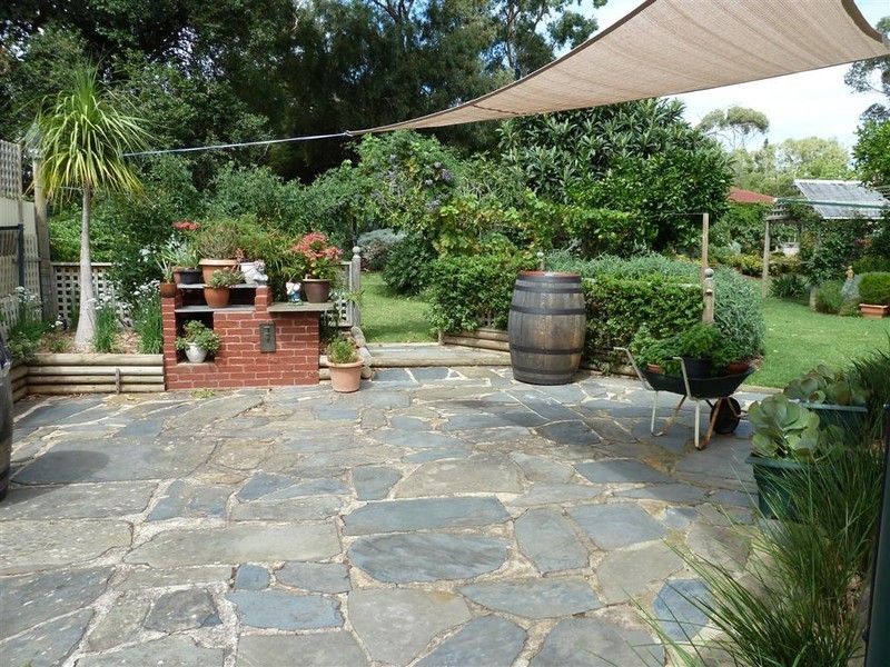 9 St Andrews Tce, Willunga SA 5172