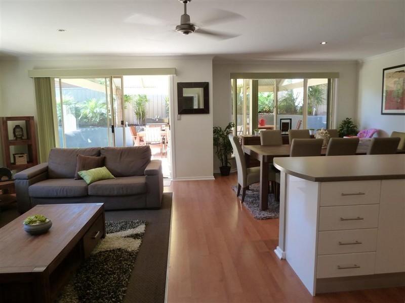 5 Vidmar Court, Woodcroft SA 5162