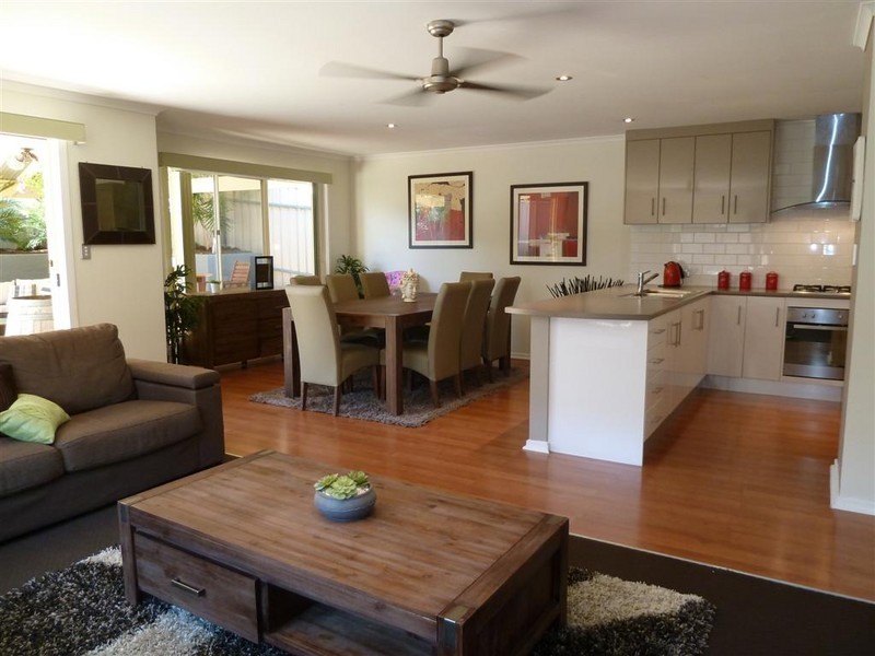 5 Vidmar Court, Woodcroft SA 5162