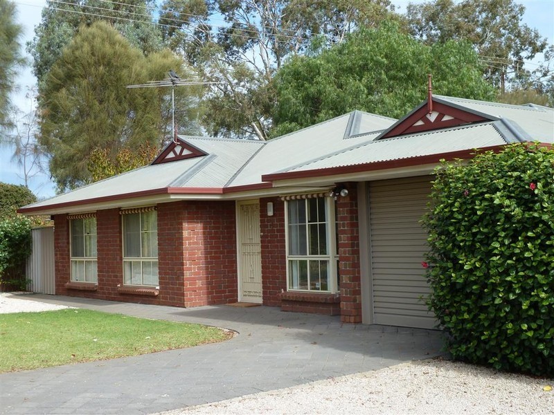 4 Hardy Avenue, Mclaren Vale SA 5171