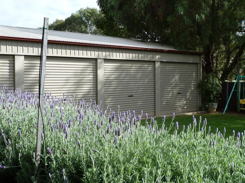 4 Hardy Avenue, Mclaren Vale SA 5171