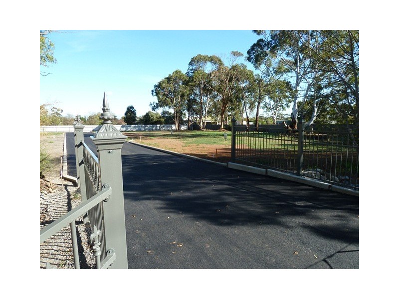 5 Norman Road, Willunga SA 5172