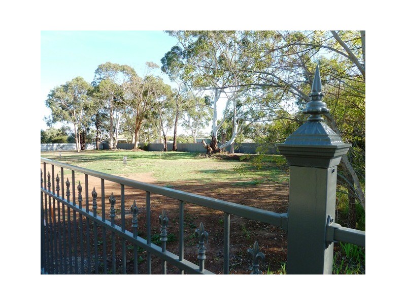 5 Norman Road, Willunga SA 5172