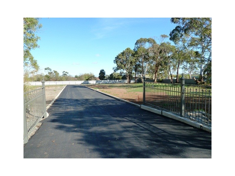 5 Norman Road, Willunga SA 5172