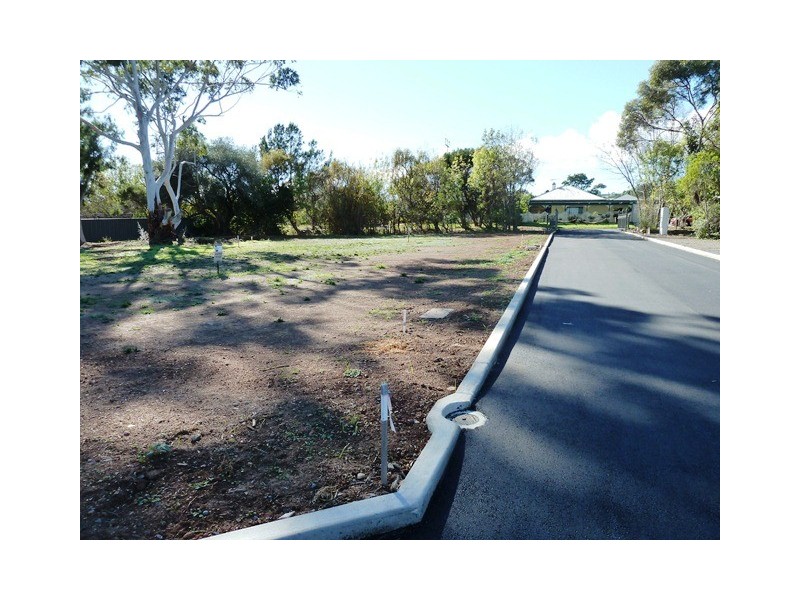 5 Norman Road, Willunga SA 5172