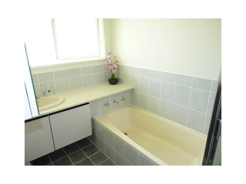 2 DUVAL DRIVE, Morphett Vale SA 5162