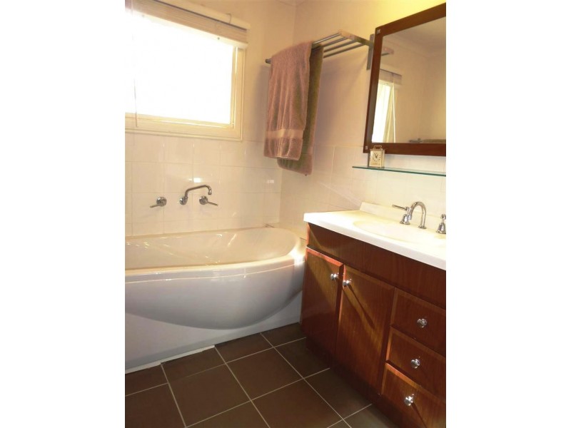 18 St Georges Street, Willunga SA 5172