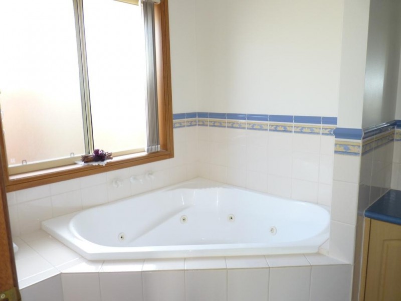 17 Grapevine Lane, Mclaren Vale SA 5171