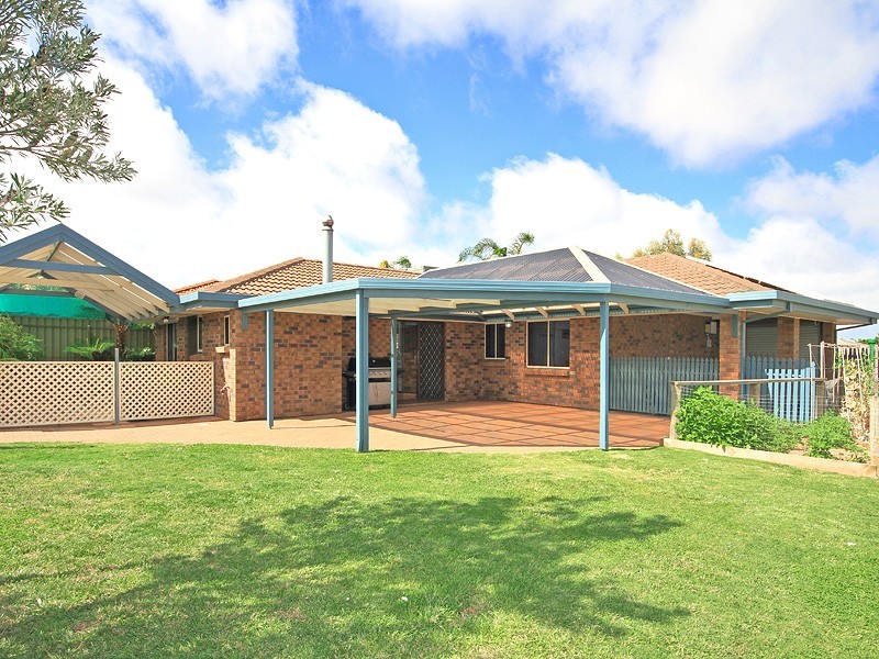 9 Oakhill Crescent, Morphett Vale SA 5162
