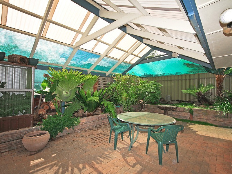 9 Oakhill Crescent, Morphett Vale SA 5162