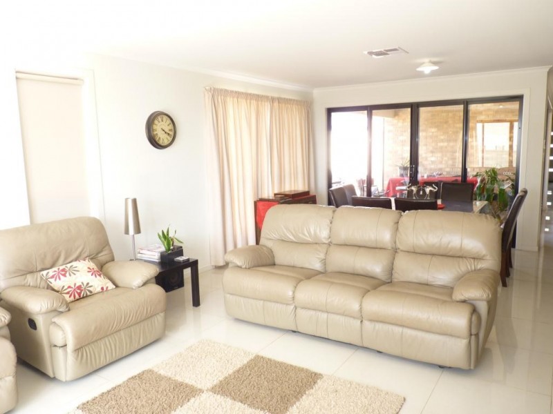 11 Oriana Drive, Sellicks Beach SA 5174