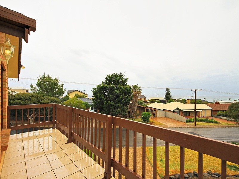 47 Lennard Drive, Moana SA 5169