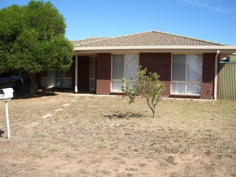 14 Lennard Drive, Moana SA 5169