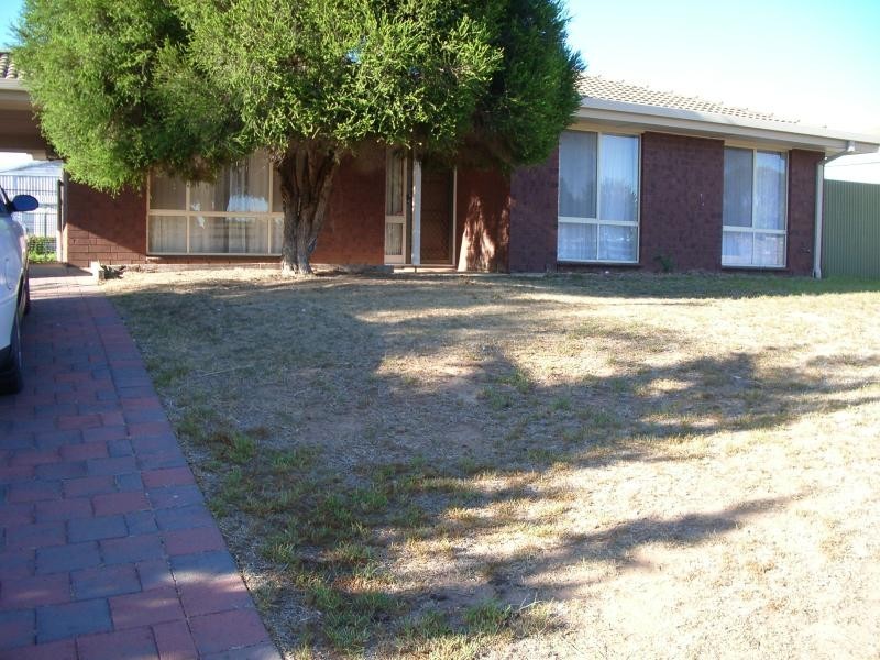 14 Lennard Drive, Moana SA 5169