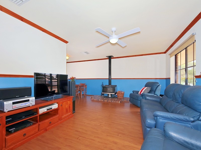 18 Seabreeze Crescent, Maslin Beach SA 5170