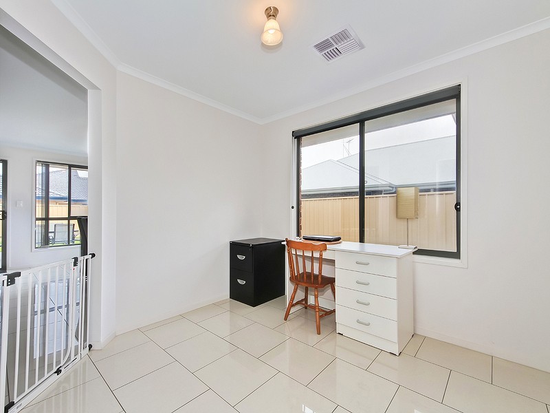 18 Pinkgum Avenue, Aldinga Beach SA 5173