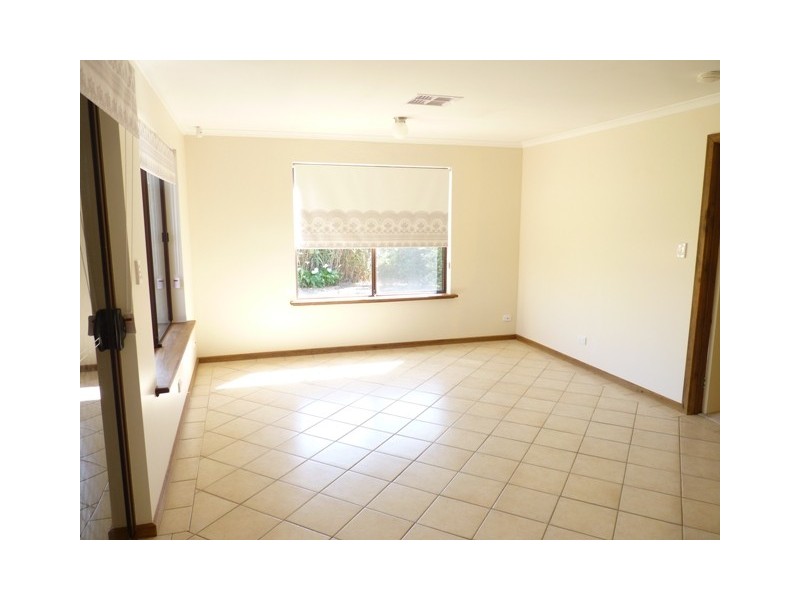 27 Abbott Avenue, Mclaren Vale SA 5171