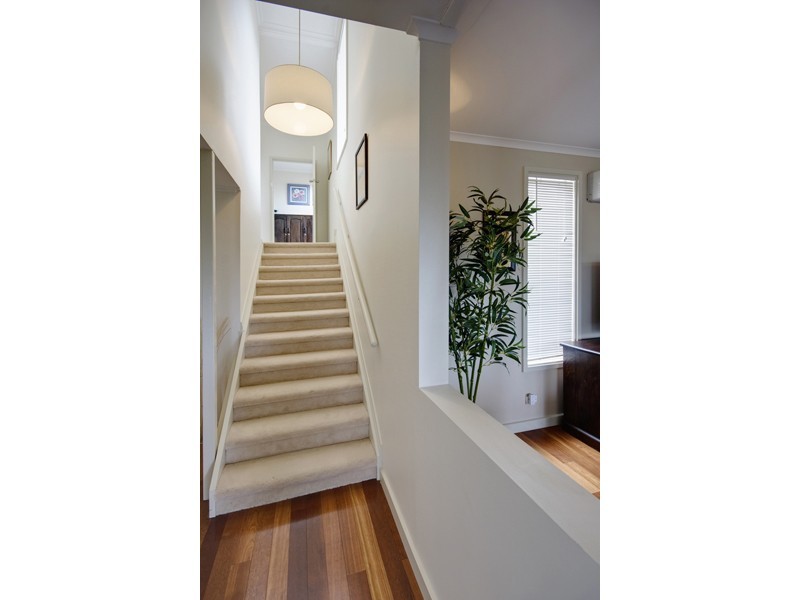 6 Leslie Street, Glen Osmond SA 5064