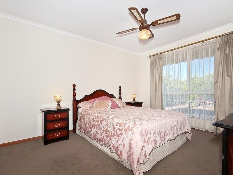 2 Jacobs Drive, Willunga SA 5172