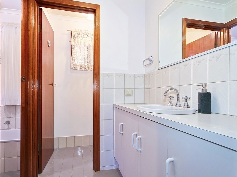 2 Jacobs Drive, Willunga SA 5172