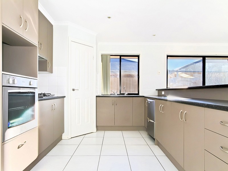 8 Knoll Avenue, Aldinga Beach SA 5173