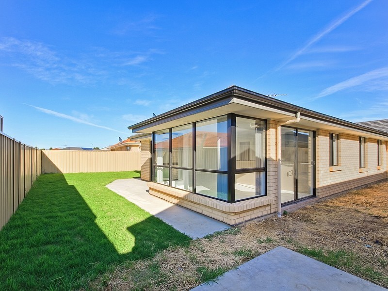 8 Knoll Avenue, Aldinga Beach SA 5173