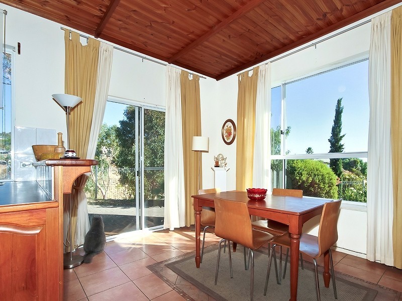 11 Drugal Court, Hallett Cove SA 5158