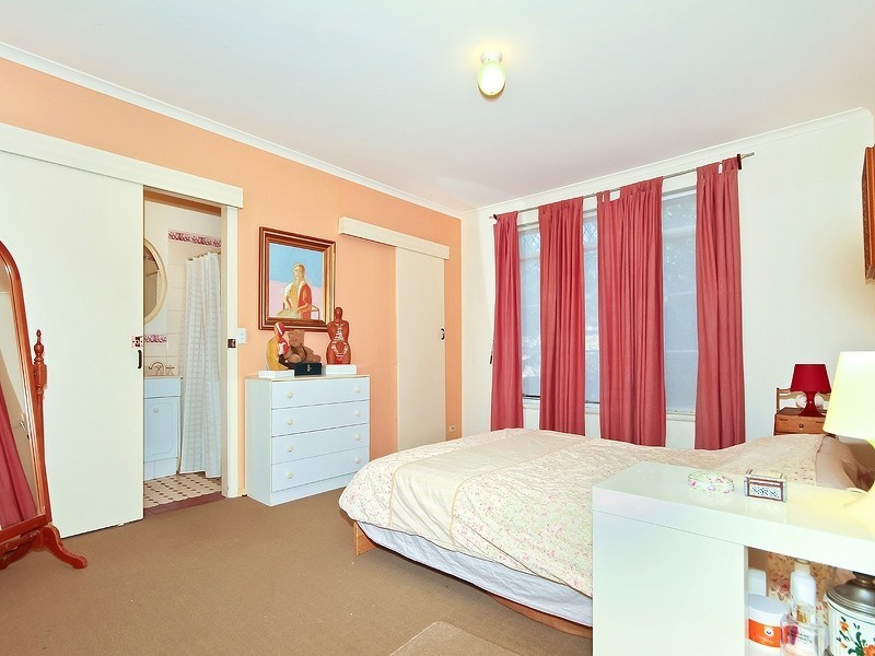 11 Drugal Court, Hallett Cove SA 5158