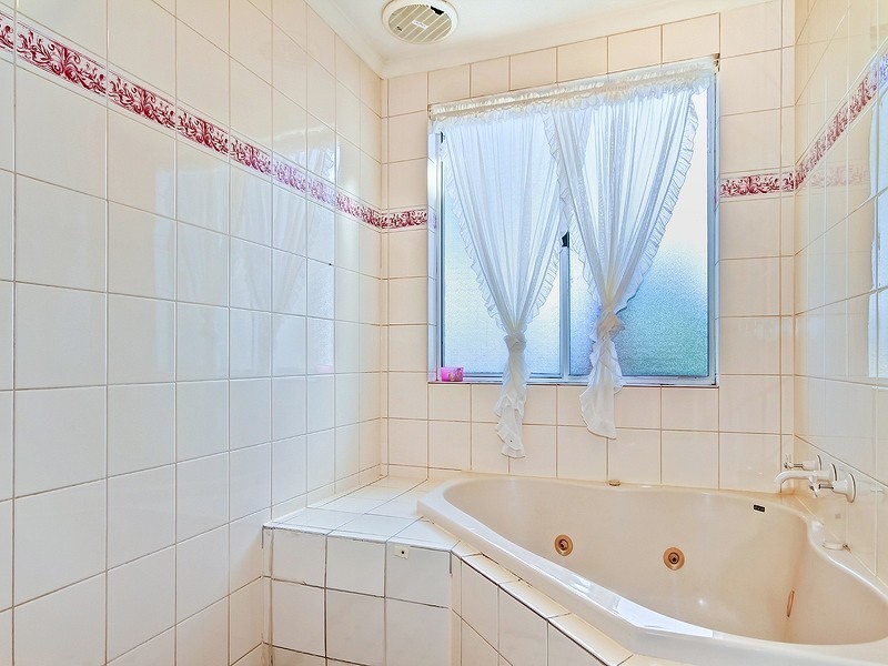11 Drugal Court, Hallett Cove SA 5158