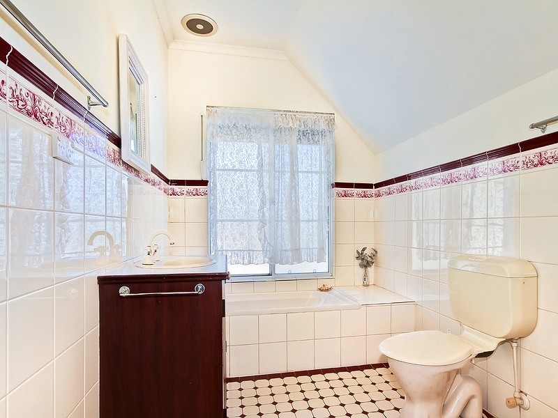 11 Drugal Court, Hallett Cove SA 5158