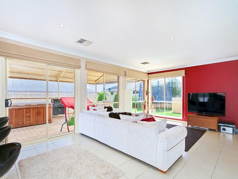 2 Tennyson Street, Seaford Rise SA 5169