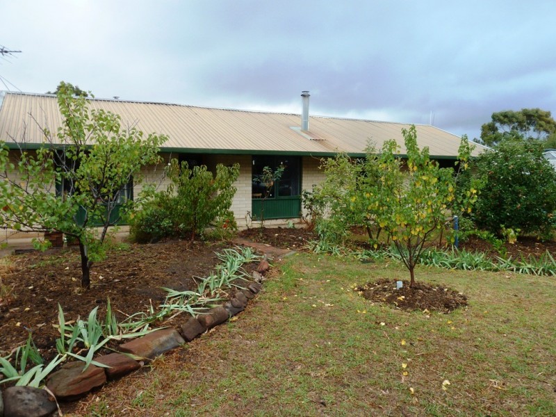 48 Giles Road, Willunga SA 5172