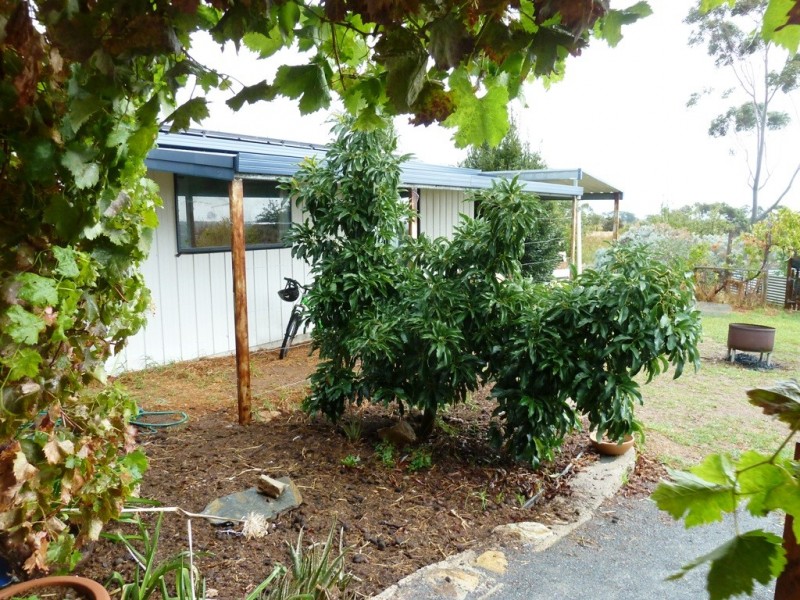 48 Giles Road, Willunga SA 5172