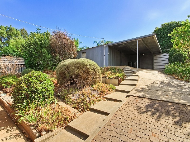 71 Oakridge Rise, Huntfield Heights SA 5163