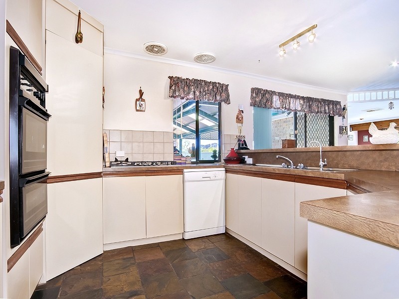 16 Kookaburra Court, Mclaren Flat SA 5171