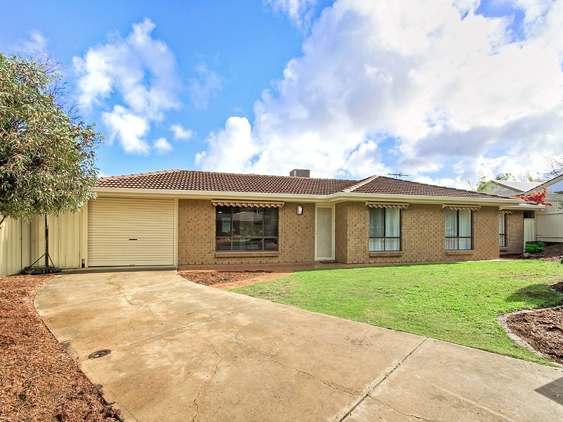 5 St John Court, Woodcroft SA 5162