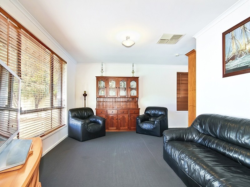 5 St John Court, Woodcroft SA 5162