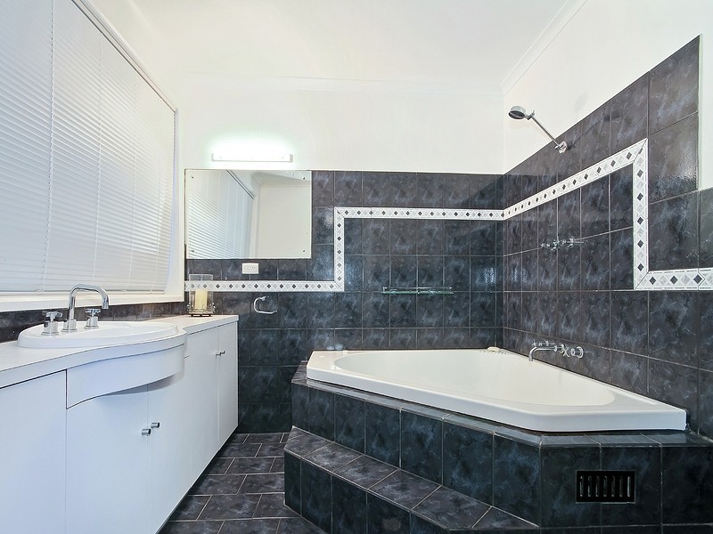 5 St John Court, Woodcroft SA 5162