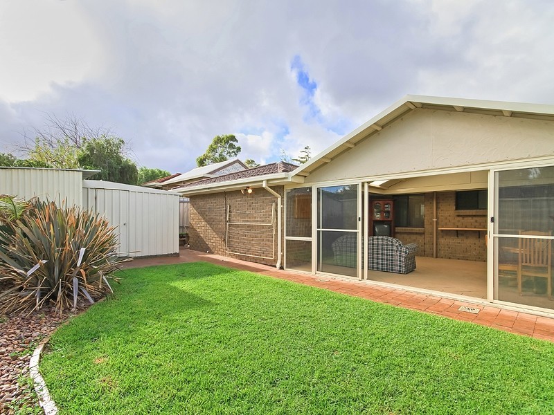 5 St John Court, Woodcroft SA 5162
