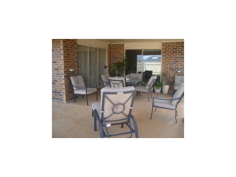 7 Kestrel Cct, Seaford Rise SA 5169