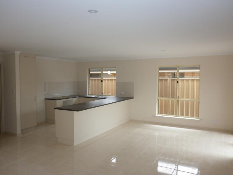 45 South Pacific Drive, Seaford Meadows SA 5169