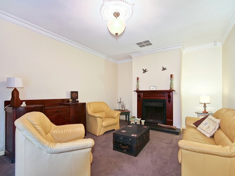 24 Giles Road, Willunga SA 5172