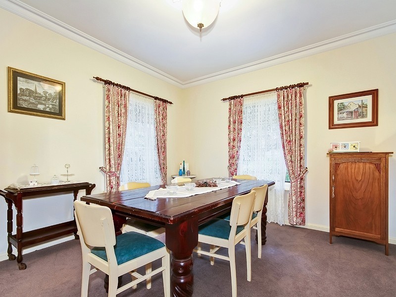 24 Giles Road, Willunga SA 5172