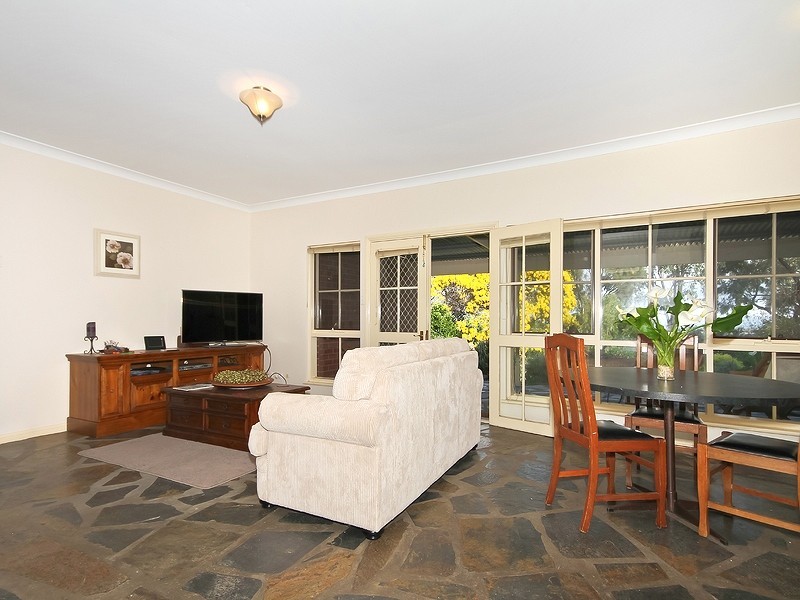 24 Giles Road, Willunga SA 5172