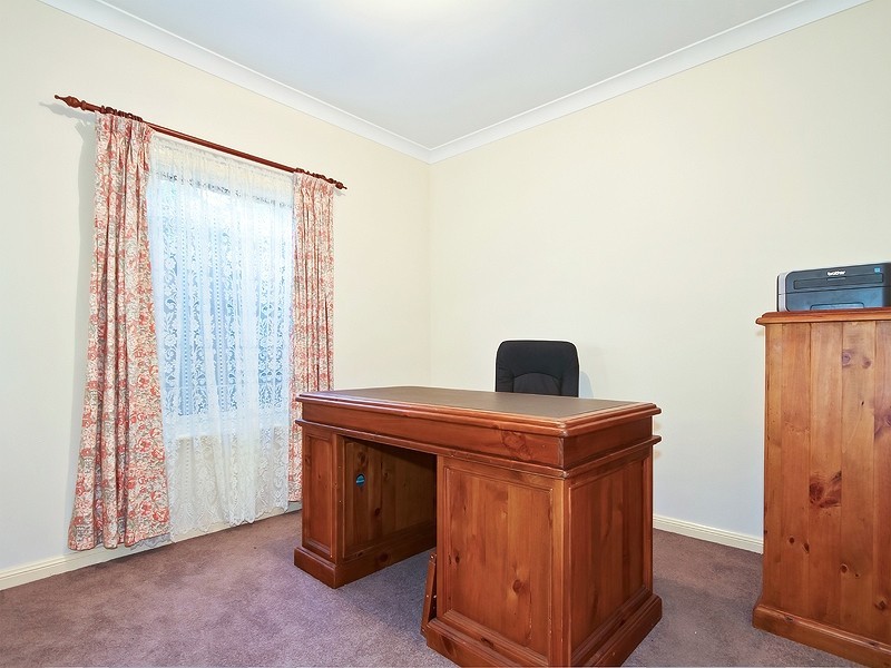 24 Giles Road, Willunga SA 5172