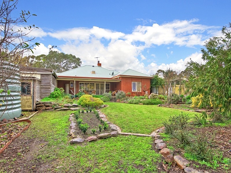 24 Giles Road, Willunga SA 5172