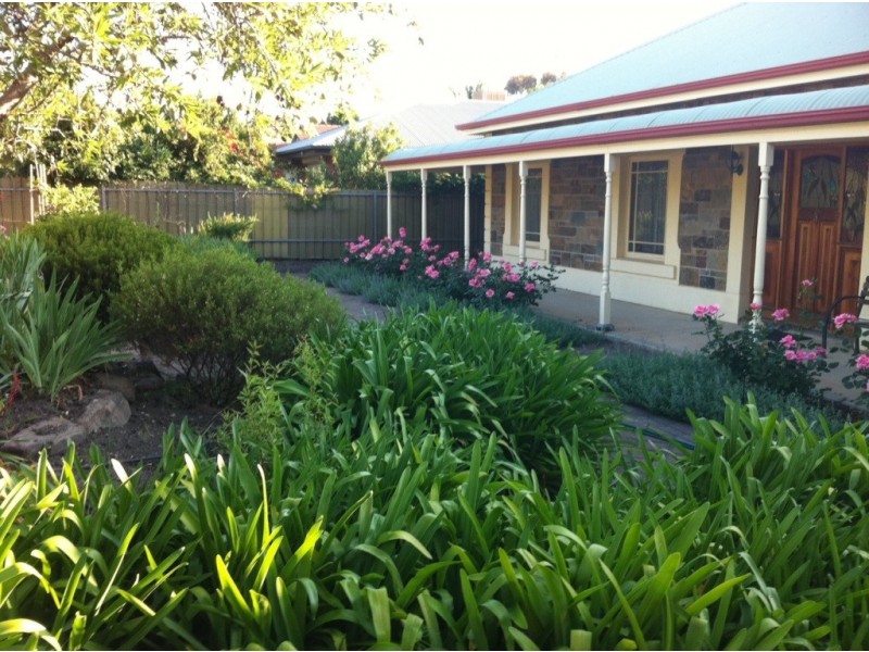 24 Giles Road, Willunga SA 5172