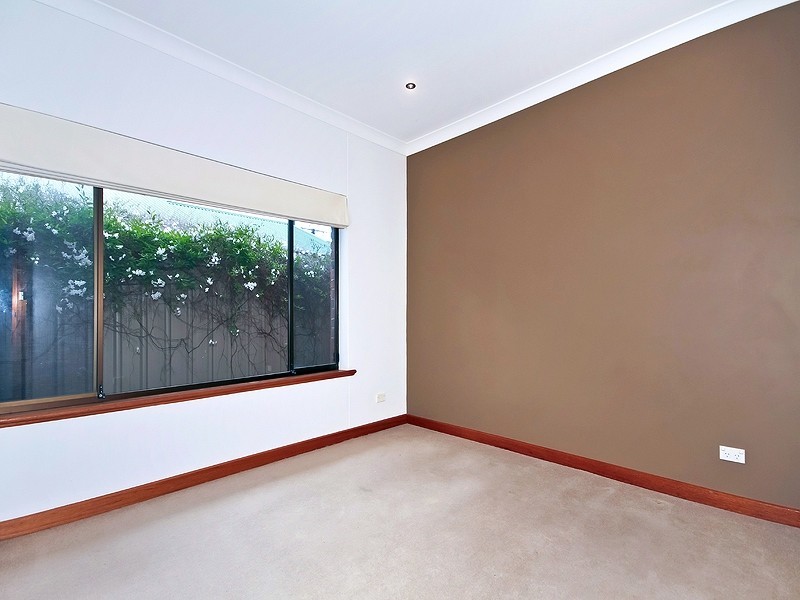 4 Humphrys Road, Aldinga Beach SA 5173