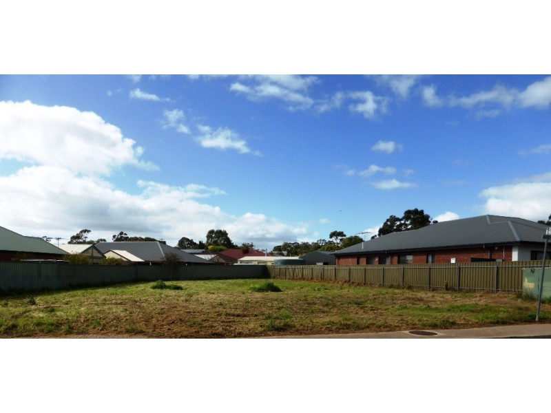 8 Aubrey Drive, Willunga SA 5172